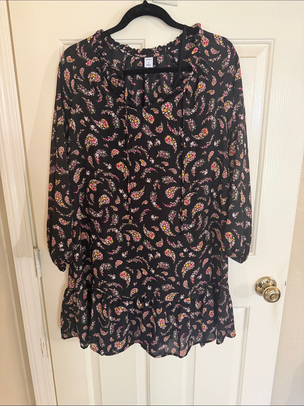 Old Navy Black Floral Long-Sleeve Peasant Dress